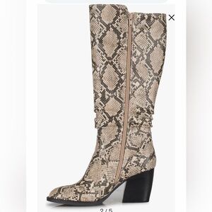 BareTraps Lilly Faux Snakeskin Tall Heeled Zip Up Boots Size 6 NWOB